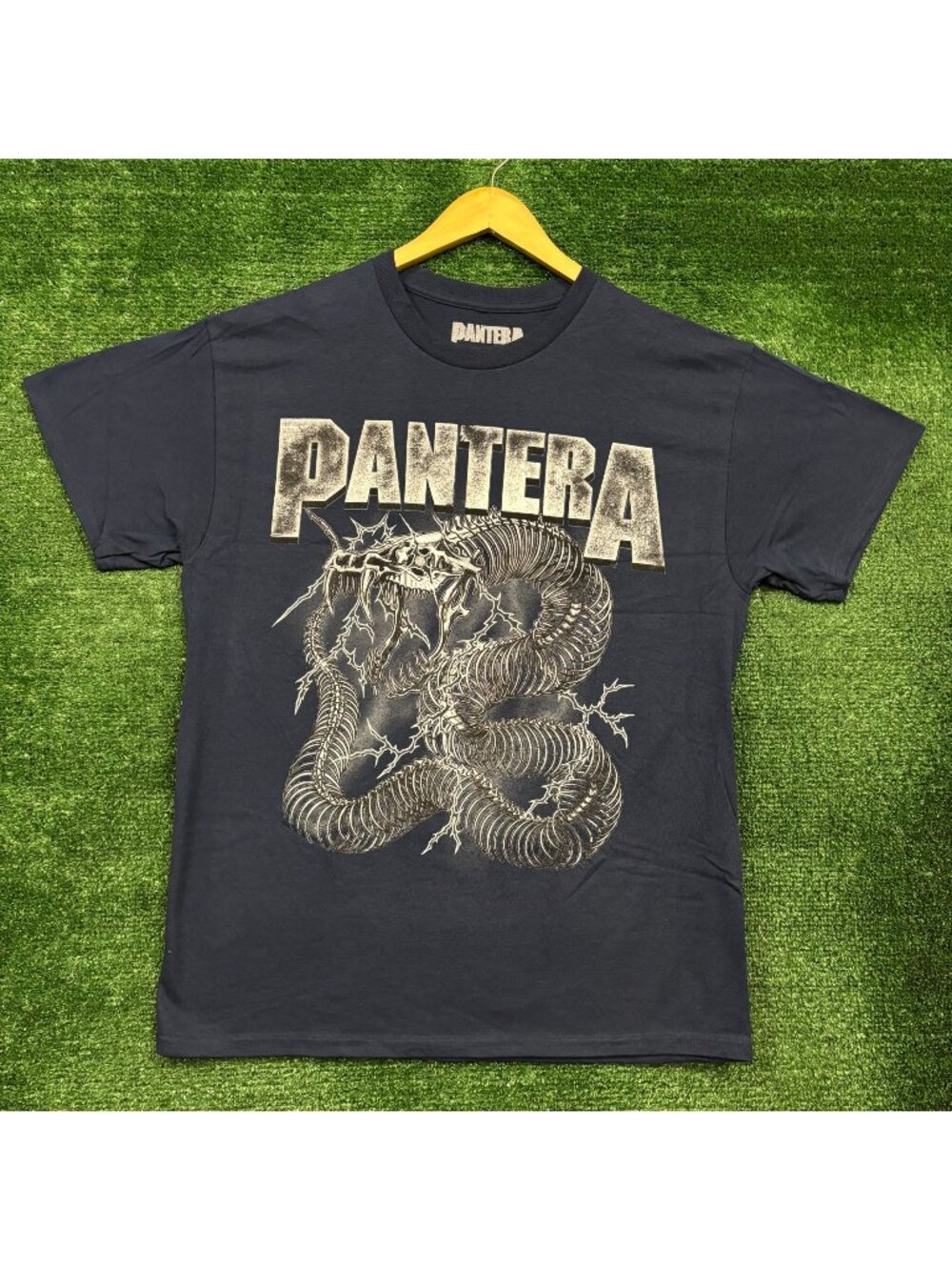 Pantera Electrified Snake T-Shirt Size Large